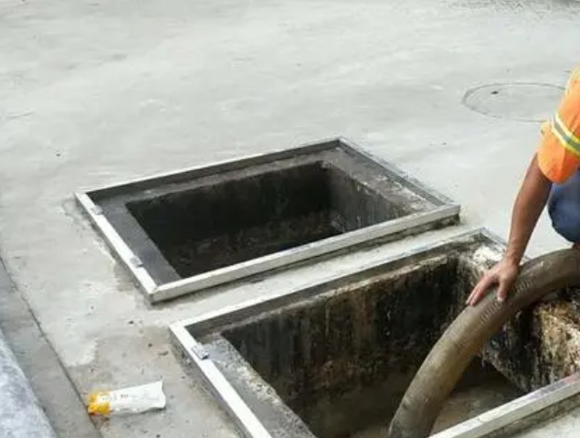 沙田化粪池清理